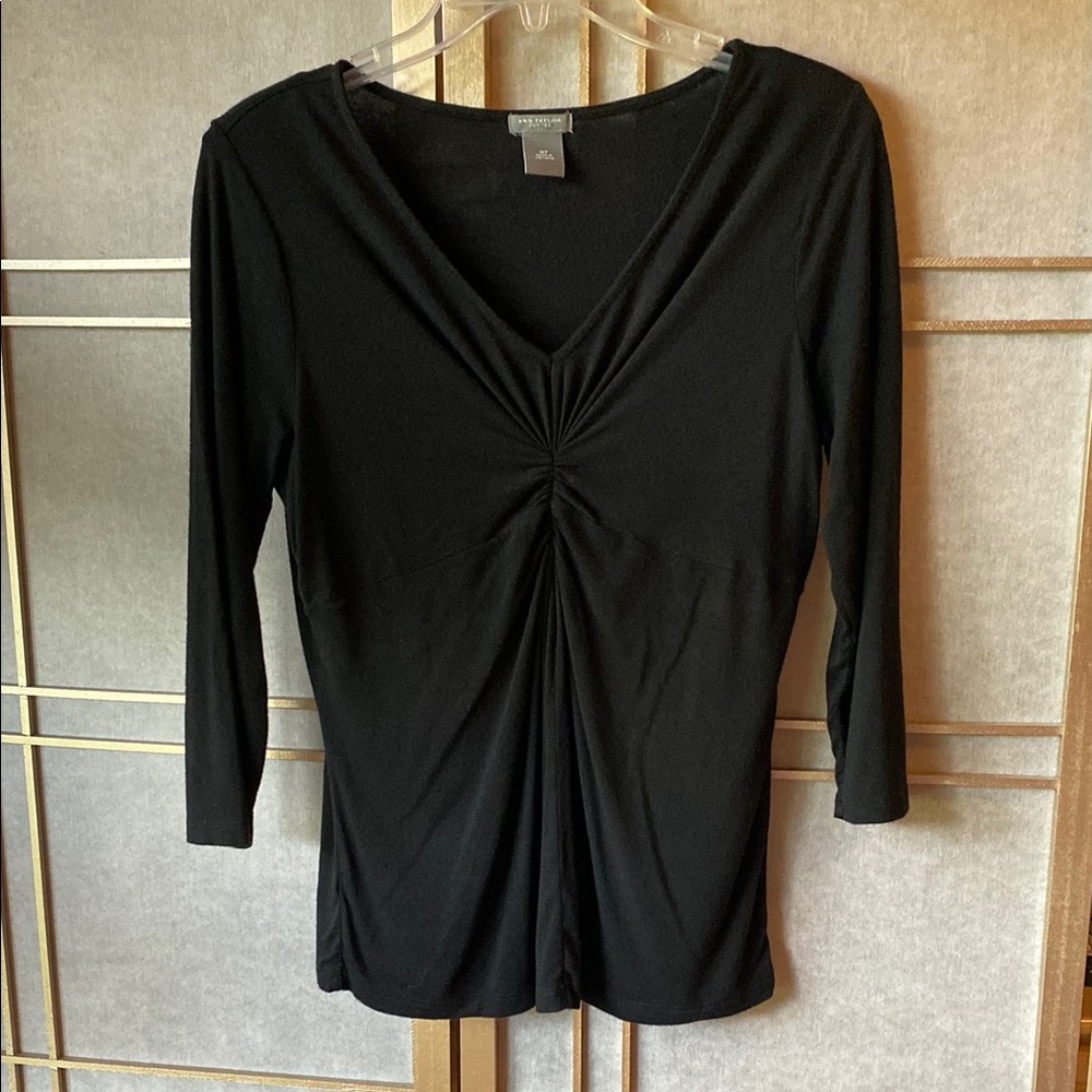 Ann Taylor petites, black, 3/4 sleeves, v-neck top, women’s MP
